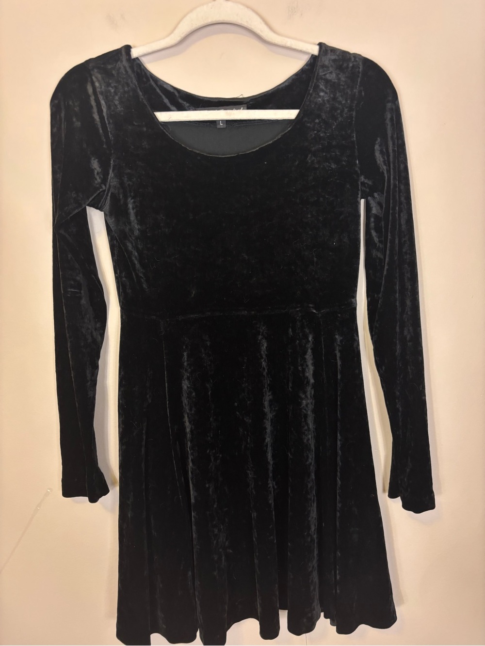 Betsey Johnson Black Velvet Scoop Neck Long Sleeve Skater Dress Large - Picture 3 of 6